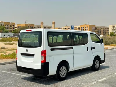 2015 Nissan URVAN — фото 5