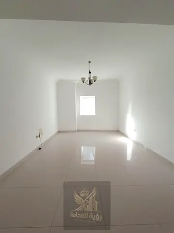 For Annual Rent in Al Khan, Sharjah A spacious family studio is available for annual rent in Al Khan, Sharjah, located in a prime second-row location
