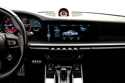 صورة 10 لـ 2021 Porsche 911