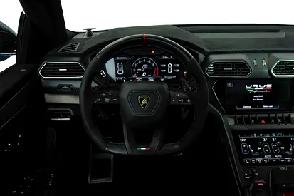 صورة 10 لـ 2023 Lamborghini URUS