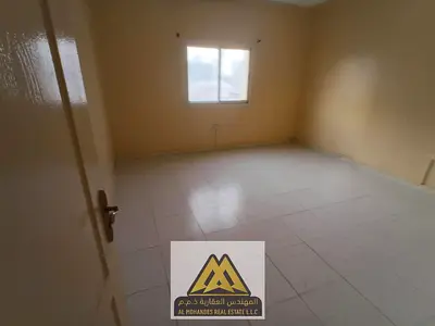 استديو واسع بغرفة ومطبخ منفصلين للإيجار السنوي في ليوارة 2، عجمان – قرب اللولو وبنك ADCB