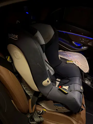 Britax convertible infant/toddler car seat - good condition