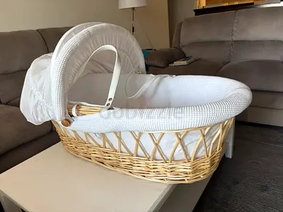 White baby Moses basket / bassinet with mattress - brand new