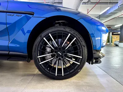 2023 Aston Martin DBX — миниатюра 3