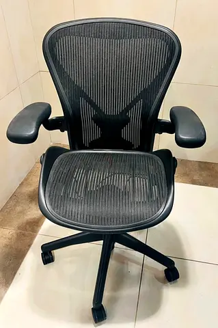 Selling Herman Miller Aeron classic chair type B and C Fully Loaded