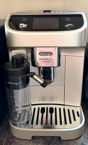 De'Longhi Coffee Machine MAGNIFICA PLUS