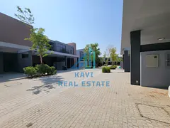 4 BHK Townhouse for Rent in Sendian Masaar | Middle Unit