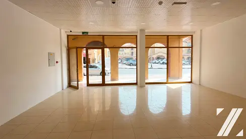 Fitted Shop I Spacious and Bright I Prime Location