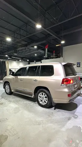 2017 Toyota LAND CRUISER 照片 4