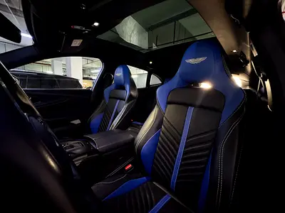 2023 Aston Martin DBX — миниатюра 6
