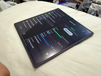 Samsung Galaxy ZFold7 1TB TRA Version 12 months used