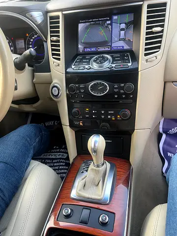 صورة 17 لـ 2014 Infiniti QX70