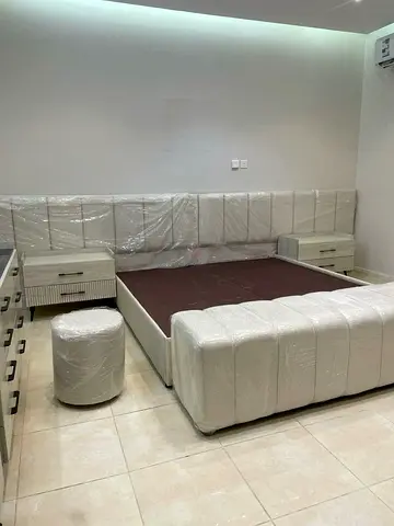 Premium high Quality 200*200 super king size Bed with two side tables