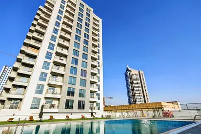 BRIGHT 1BR APARTMENT | COMMUNITY VIEW