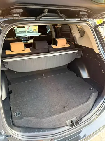 2016 Toyota RAV 4 — фото 9