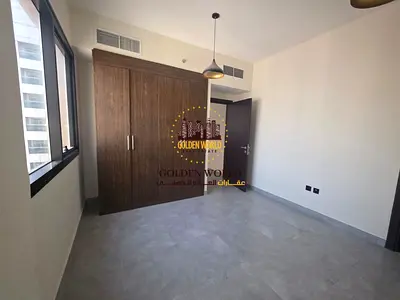 Modern One Bedroom Apartment for Annual Rent in Al Khan Sharjah with Parking, Master Bedroom, Two Bathrooms, Built-in Wardrobes, Clean Modern Finishin