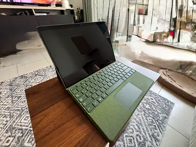 Microsoft Surface 9 Laptop (green Alcantara) - mint Condition