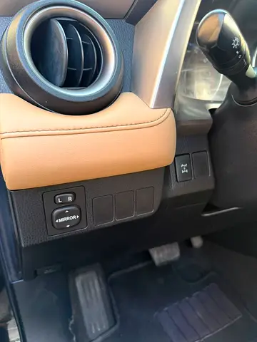 2016 Toyota RAV 4 — фото 15