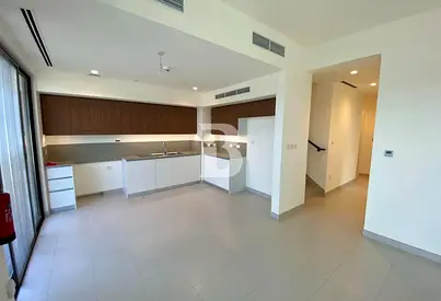 3 Bedrooms | Landscaped | Ready to Move