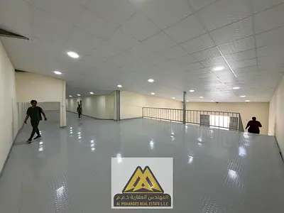 مستودع تجاري وصناعي بمساحة كبيرة للإيجار السنوي في الصناعية الجديدة - عجمان