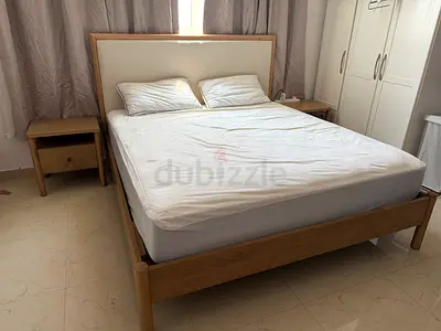 Oak Frame King Bed with Headboard, King-size Mattress, 6 Drawer Dresser, and Two Nightstands