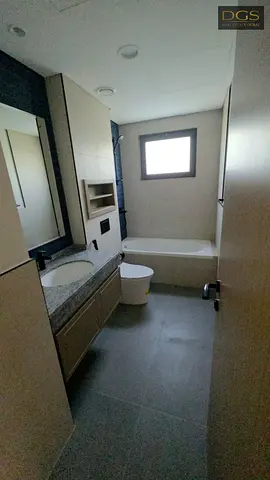 Spacious 5BR | Ready to Move in | Great Amenities