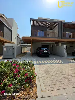 Mid Corner 4BR | Verona | Family Townhouse