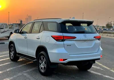صورة 4 لـ 2023 Toyota FORTUNER