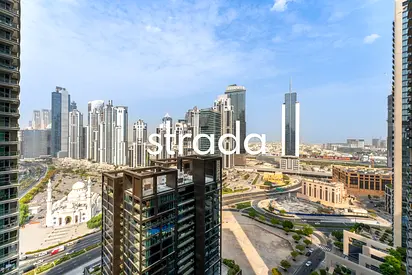 Bright | 2 En-Suite Bedrooms | 2 Balconies