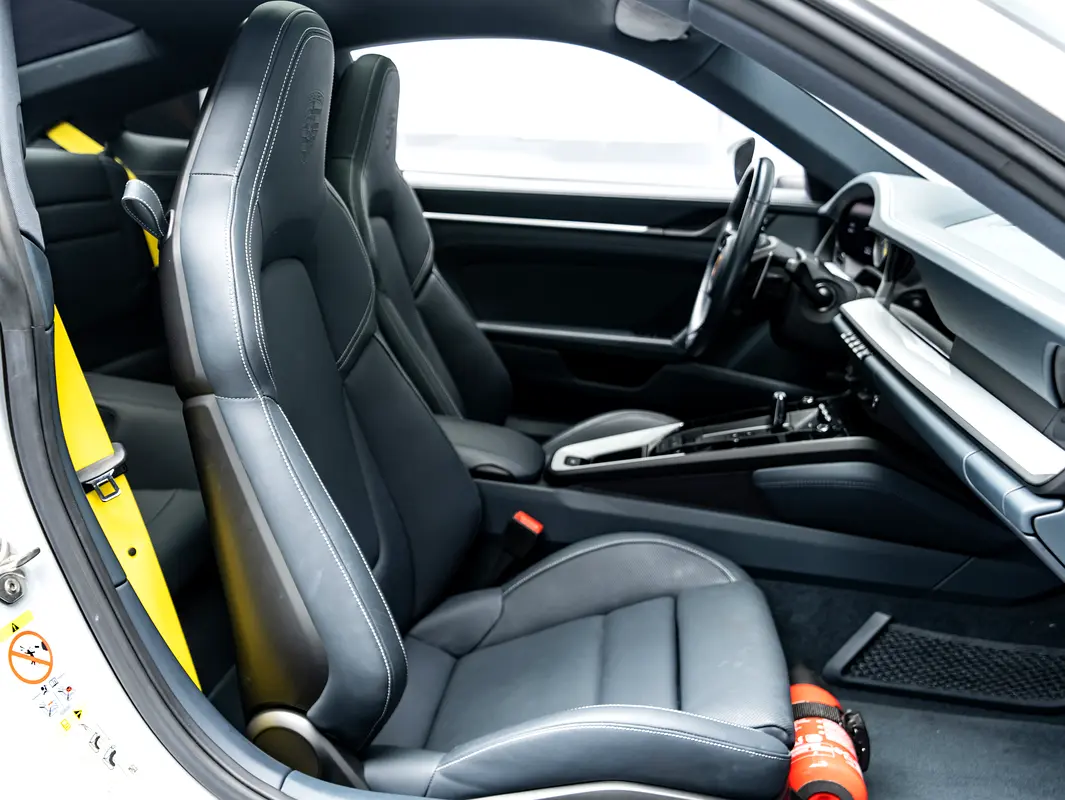 بورشه 911 2023