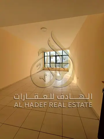 3 غرف وصالة مع غرفة خادمة للإيجار على قناة القصباء | 3 حمامات | صيانة مجانية | 52,000 درهم