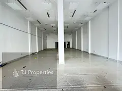 30 days free luxury sho on the road ready to move Business area ready to move only jest 215k
