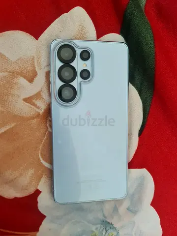 Samsung Galaxy phone with triple camera - white, good condition