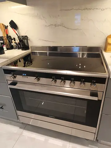 Siemens Latest Model Freestanding Ceramic Stove 90x60cm iQ700