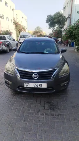 Nissan Altima 2015 - American Specs - Well Maintained