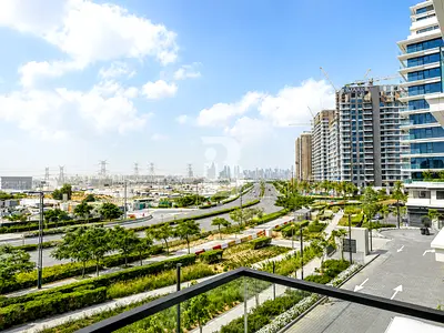 Community View | High Floor | Brand New