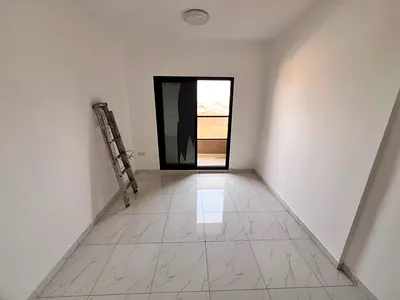 صاله منفصله _تاني ساكن _ارقي التشطيبات _موقع مميز _غرفه ماستر _خزائن بالحائط_سكن عائلات