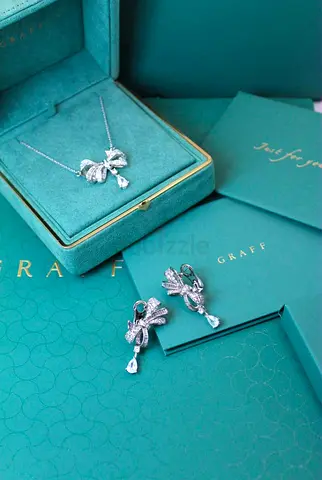 GRAFF NEACKLACE WITH EARRINGS