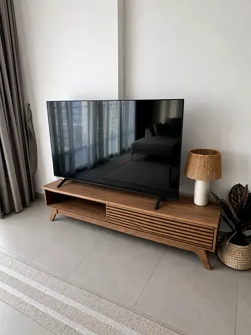 65-inch LED Smart TV in Excellent Condition (Slim Bezel)