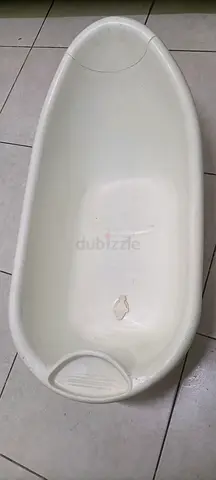 Baby bath tub