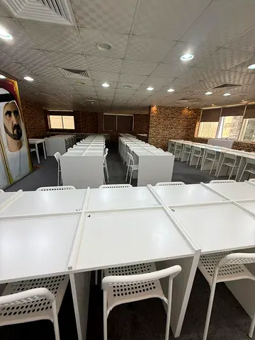 مكتب يصلح لجميع الأنشطة التجارية