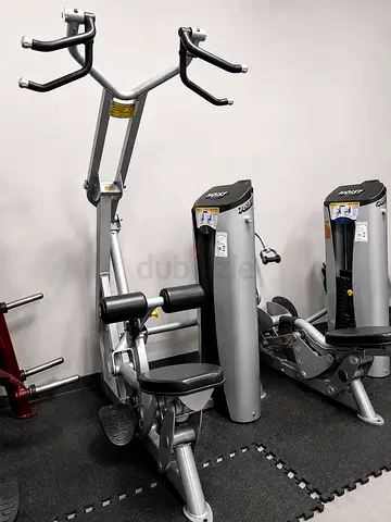 Hoist Lat Pulldown