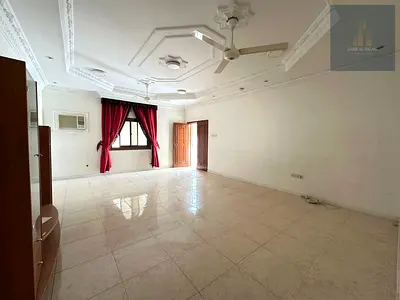 البيع بناية تجاريه بو شغاره / الشارقة