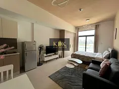 Spacious Studio | Unfurnished | Community View