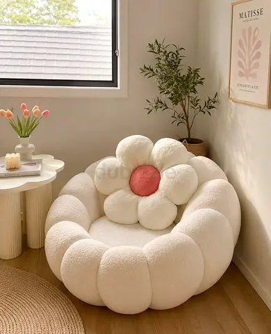 Plush White Flower Sofa Chair — Cozy Bouclé Accent Seat
