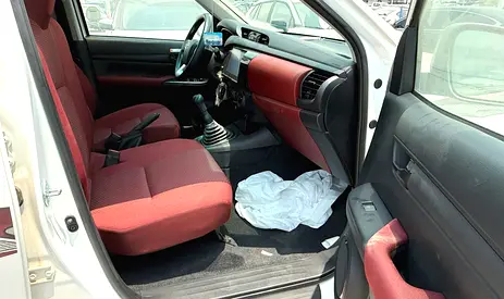 صورة 10 لـ 2025 Toyota HILUX