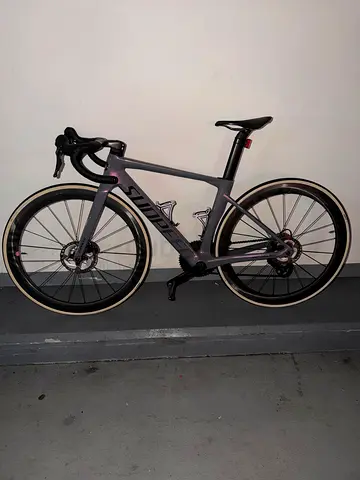 Sunpeed Victory Carbon Road Bike – Disc Brake, Deep-Section Carbon Wheels