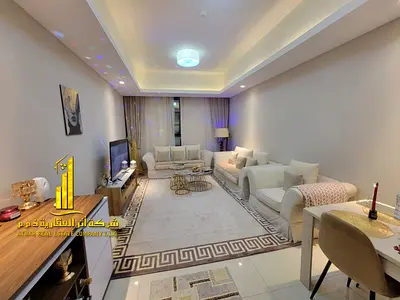 اول ساكن افخم وارقى شقة غرفة وصالة مفروشة بالكامل فرش جديد راقى جدا مع جم ومسبح وباركن خاص