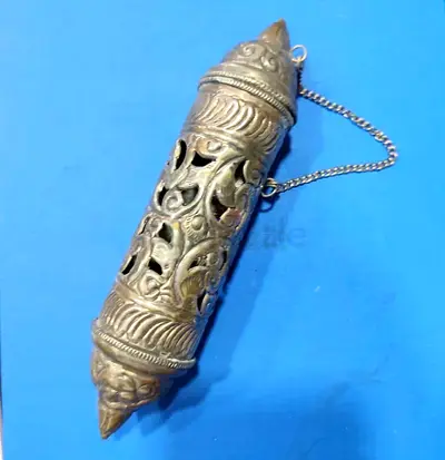 Antique message holder