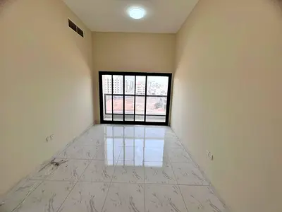 One bedroom and living room, 2 bathrooms, master bedroom, central air conditioning, free maintenanc